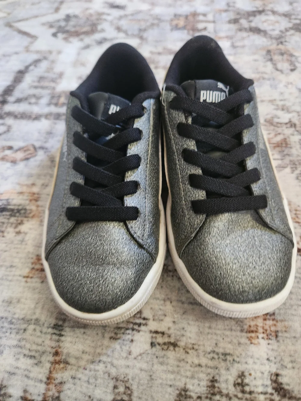 Puma Metallic Silver Low-Top Sneakers